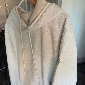 Alo yoga sweatshirt medium size